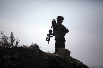 Αύξηση των στρατιωτικών δυνάμεων στο Αφγανιστάν στηρίζουν οι επικεφαλής του ΝΑΤΟ