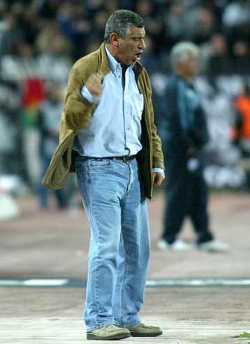 Σε Βρύζα και Ζαγοράκη αφιέρωσε ο Σάντος τη νίκη, για ατυχία μίλησε ο Παράσχος