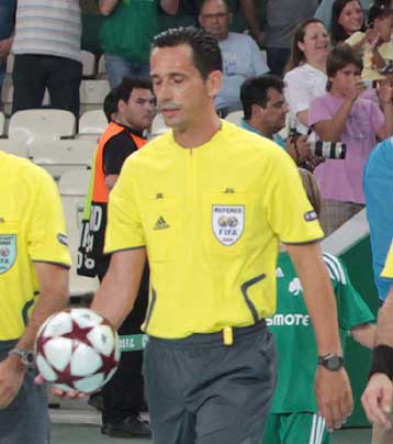 Ο Πέδρο Προένσα «σφυρίζει» το Ολυμπιακός – Σταντάρ Λ.