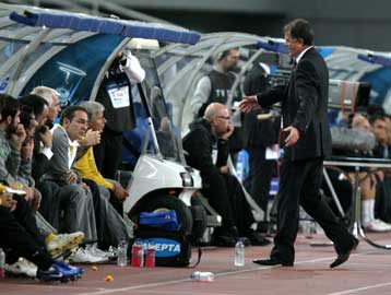 Η ΑΕΚ δεν άξιζε αποδοκιμασιών σύμφωνα με τον Μπάγεβιτς, φόβο είδε ο Καρτιέ