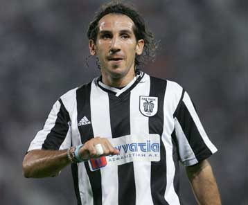 Kρέμασε τα… παπούτσια του ο Τάσος Εγκωμίτης