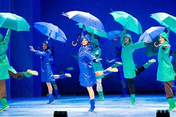 «Singin in the Rain» στη σκηνή του θεάτρου Badminton