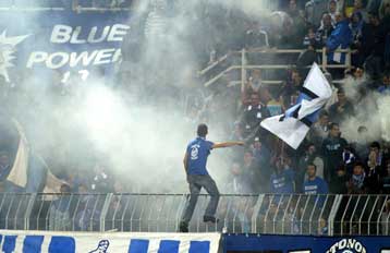 Στο αυτόφωρο οδηγήθηκαν τέσσερις οπαδοί του Ηρακλή