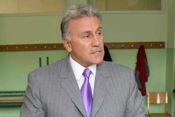 «Όχι» σε ντιμπέιτ μεταξύ των υποψηφίων λέει ο Παναγιώτης Ψωμιάδης