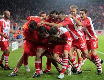 Ο Ολυμπιακός πάει για… Στάνταρ πρόκριση στους «16»