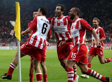 Σε απόσταση αναπνοής από την 13η θέση η Ελλάδα στην UEFA