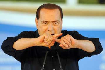 Καταδίκη από το Ευρωκοινοβούλιο για την ελευθεροτυπία γλίτωσε ο Μπερλουσκόνι