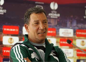 «Καρδιά και αφοσίωση» ζήτησε ο Τεν Κάτε από τους παίκτες του ενόψει Στουρμ Γκρατς