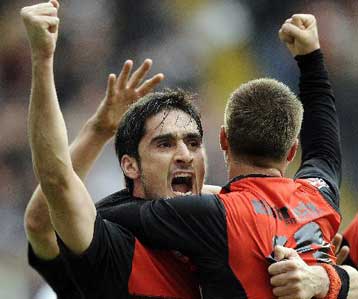 Τραυματίστηκε σε σύγκρουση με… κούκλα ο Λυμπερόπουλος