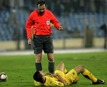 Η ΑΕΚ «λύγισε» στο τέλος από την καλύτερη ΜΠΑΤΕ και τον… κακό διαιτητή