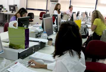 Ίση μεταχείριση «εργαζομένων» σε Stage ιδιωτικού και δημοσίου τομέα ζητά η ΓΣΕΕ