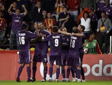 Η Γαλατάσαραϊ διατηρεί το προβάδισμα στον «πράσινο» όμιλο, «διπλό» της Χίρεφεϊν