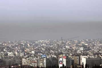 Δηλητηριώδες νέφος «πνίγει» σχεδόν καθημερινά τους κατοίκους της Θεσσαλονίκης