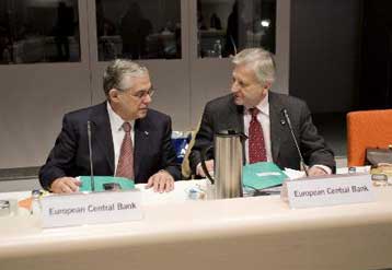 «Σήμα» ανάκαμψης στην ευρωζώνη από μεταποίηση και υπηρεσίες