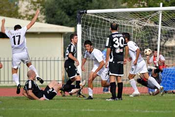Η Καλαμάτα εκμεταλλεύτηκε την έδρα της και νίκησε 2-0 τη Δόξα Δράμας