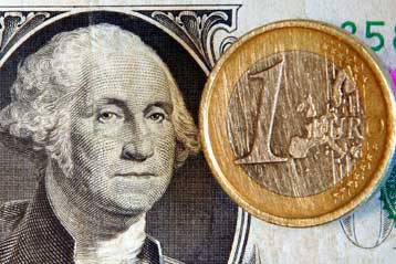 Το 1,50 δολάριο ξεπέρασε το ευρώ, πτωτικά η στερλίνα