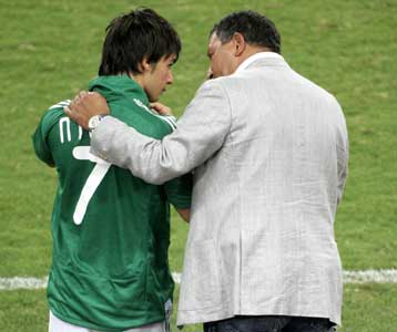 Ο Τεν Κάτε ετοιμάζει Νίνη, αλλά δίνει… τεστ με ΠΑΟΚ