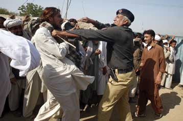 Στο προπύργιο των Ταλιμπάν δηλώνει ότι εισήλθε ο πακιστανικός στρατός