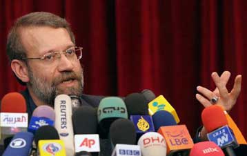 Προσπάθεια εξαπάτησης του Ιράν καταλογίζει στη Δύση ο Αλί Λαριτζανί