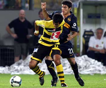 Εκτός αποστολής του Αρη οι Γκρασιάν και Ρομπέρζ για τον αγώνα με την ΑΕΚ