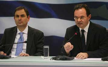 Τις δυνατότητες αναδιάρθρωσης του δημόσιου χρέους εξετάζει το οικονομικό επιτελείο