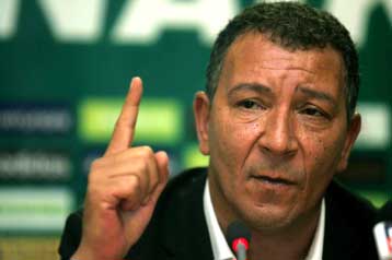 Πυρ και μανία ο Τεν Κάτε, «καρφιά» από Αντωνίου