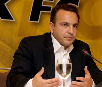 Ημέρα ανακοινώσεων στην ΑΕΚ για την μεταβίβαση στον Κοζώνη