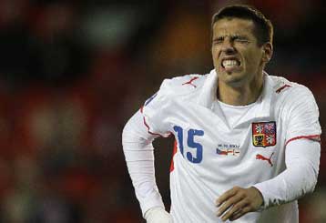 Κάταγμα στο πόδι ο Μπάρος, δεν παίζει με Παναθηναϊκό