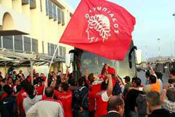 Αποθέωση Ολυμπιακού στις Σέρρες ενόψει Κυπέλλου…