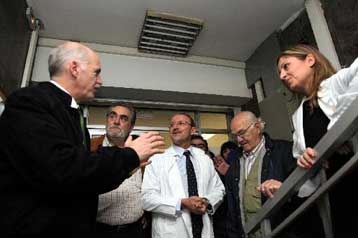 Συνεργασία με τους υπουργούς Οικονομικών και Περιβάλλοντος είχε ο πρωθυπουργός