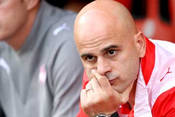 Επίθεση του Κετσπάγια σε όσους «λένε ψέματα» για την δουλειά του στον Ολυμπιακό