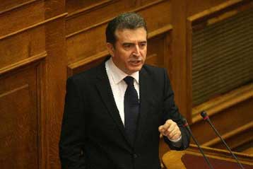 Να αναλάβει η ΕΕ τις ευθύνες της για την παράνομη μετανάστευση ζητεί ο Μ.Χρυσοχοΐδης