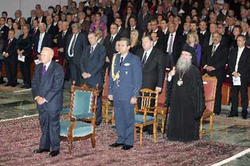 Αυστηρό μήνυμα Παπούλια προς την ΠΓΔΜ να εγκαταλείψει τον αλυτρωτισμό