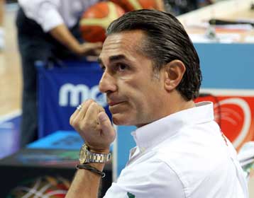 Ο Σκαριόλο ήρθε για το «διπλό», αλλά «πρέπει να νικήσουμε και τον Ομπράντοβιτς»