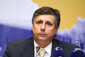 Ο Β.Κλάους θα υπογράψει τη Συνθήκη εάν υπάρξει ρύθμιση για την Τσεχία, λέει ο Γ.Φίσερ