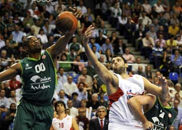 Ισπανικό χαστούκι στον Ολυμπιακό και απώλεια με Μπουρούση