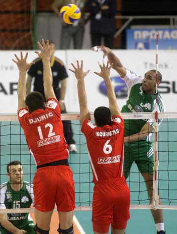 Κατάμεστο και «αστακός» το Μετς για το «αιώνιο» ντέρμπι