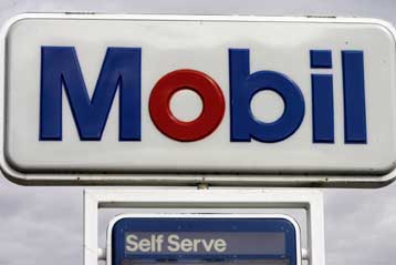 Μείωση κερδών κατά 68% το τρίτο τρίμηνο για την Exxon Mobil