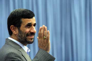 Παλινδρομεί το Ιράν αγνοώντας τις πιέσεις για απάντηση στην πρόταση της ΙΑΕΑ