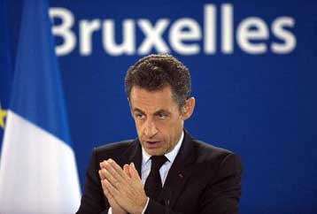 Προς απελάσεις μεταναστών με πτήσεις τσάρτερ κινείται η Ευρωπαϊκή Ένωση