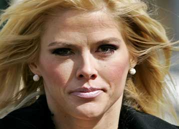 Σε δίκη προσάγονται τρία άτομα για τον θάνατο της Αν Νικόλ Σμιθ