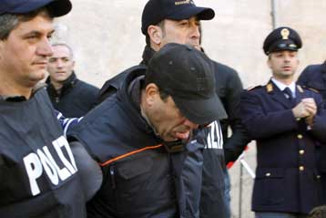 Στα χέρια της ιταλικής Αστυνομίας υψηλόβαθμο στέλεχος της Καμόρα