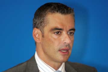 Εκλογή προέδρου και από τους φίλους του κόμματος ζητά ο Αρης Σπηλιωτόπουλος