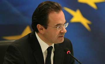 Αυξήσεις εμμέσων φόρων και έκτακτη εισφορά στις επιχειρήσεις μαζί με τον προϋπολογισμό