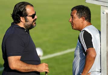 Επίσκεψη Πατέρα στην Παιανία χωρίς ομιλία αλλά με νόημα