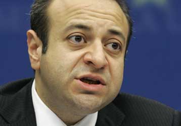 Στην Αθήνα ο επικεφαλής διαπραγματευτής της Τουρκίας με την ΕΕ