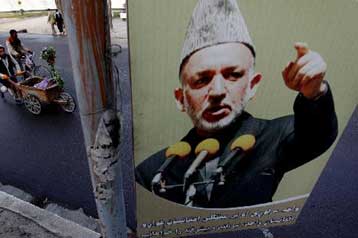 Θέλοντας και μη οι ΗΠΑ θα στηρίξουν νέα προεδρία Καρζάι στο Αφγανιστάν