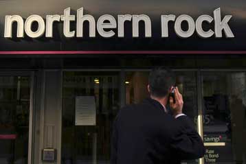 «Ακρωτηριασμό» τριών τραπεζών που έσωσε το κράτος σχεδιάζει η Βρετανία