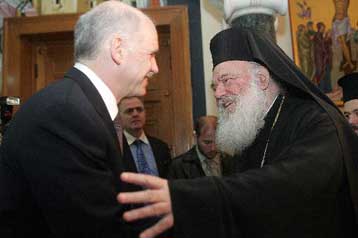 Συνάντηση Παπανδρέου-Ιερώνυμου στο Μέγαρο Μαξίμου