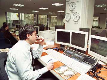 Στην έκδοση 15ετούς ομολόγου για την άντληση 5 δισ. ευρώ προχωρά ο ΟΔΔΗΧ